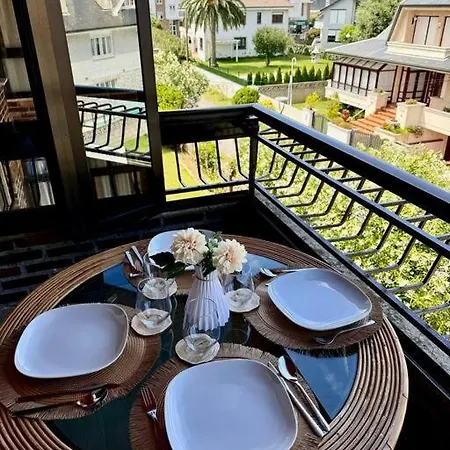 Berria White Flat Apartment *